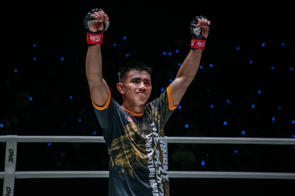 Joshua Pacio vs Mansur Malachiev OFN15 (21)