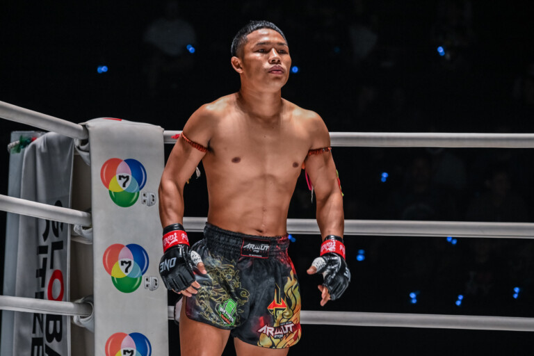 Rambong Sor Therapat vs Pansak Wor Wantawee (3)