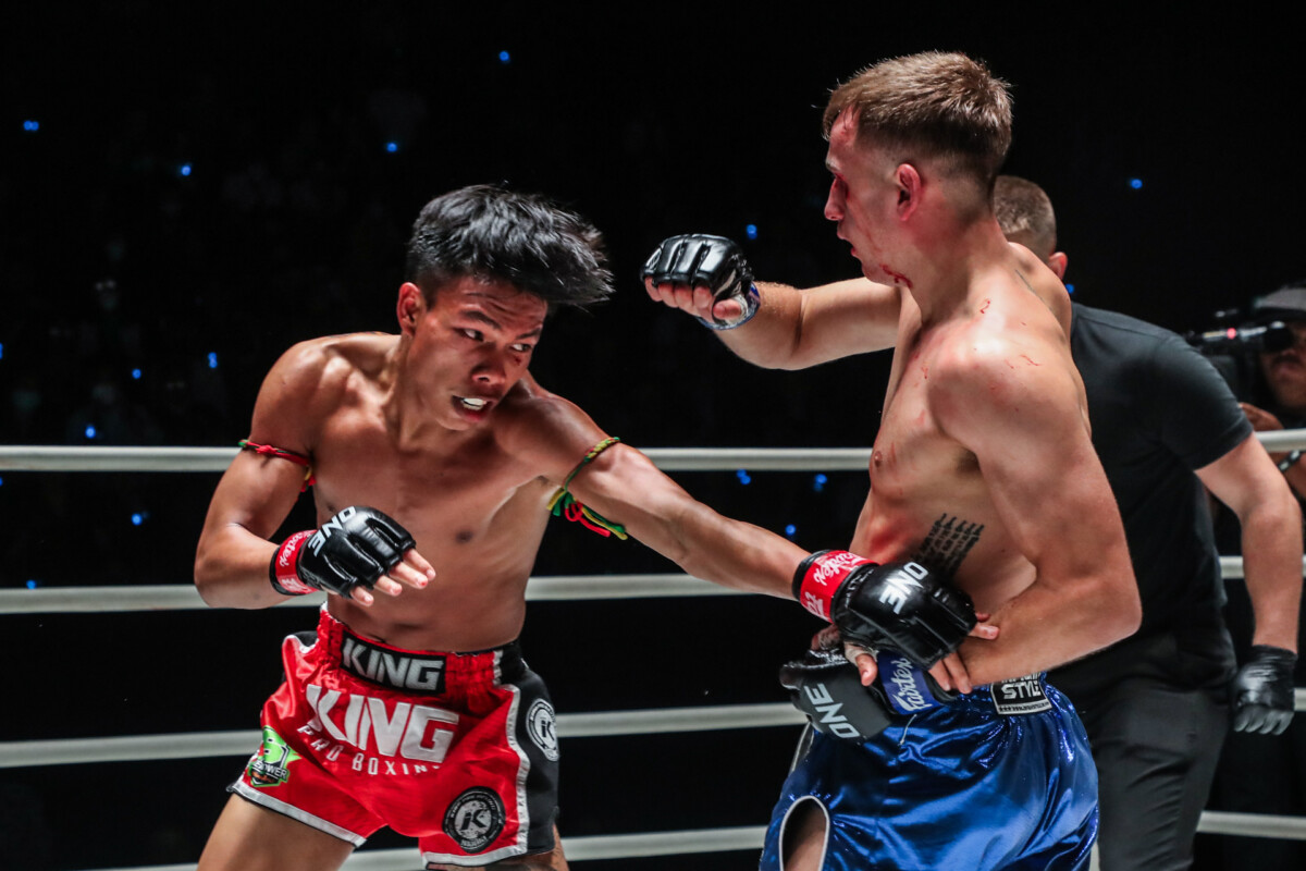 Singdomthong Nokjeanladkrabang vs Stephen Irvine OL38 (38)