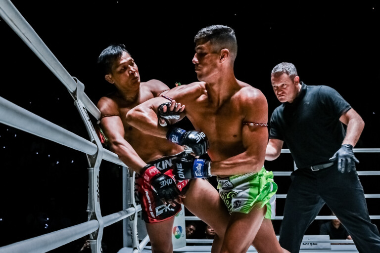 Kaonar Sor Jor Thongprajin vs Julio Lobo OL42 (11)
