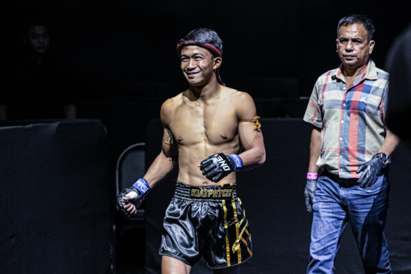 Songchainoi Kiatsongrit vs Rak Erawan OL41 (55)