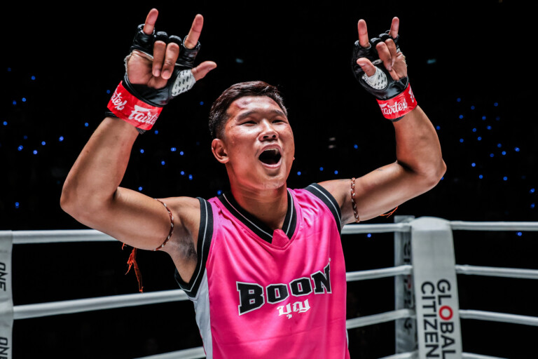 Kulabdam Sor Jor Piek Uthai vs Fariyar Aminipour OL46 (53)
