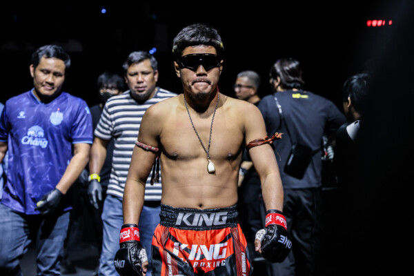 Muangthai PK Saenchai vs Nabil Anane OL46 (4)