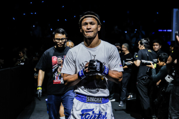 Tawanchai PK Saenchai vs Superbon Singha Mawynn OL46 (2)