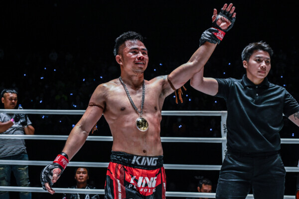 Chokpreecha PK Saenchai vs Suesat ManopGym OL50 (21)
