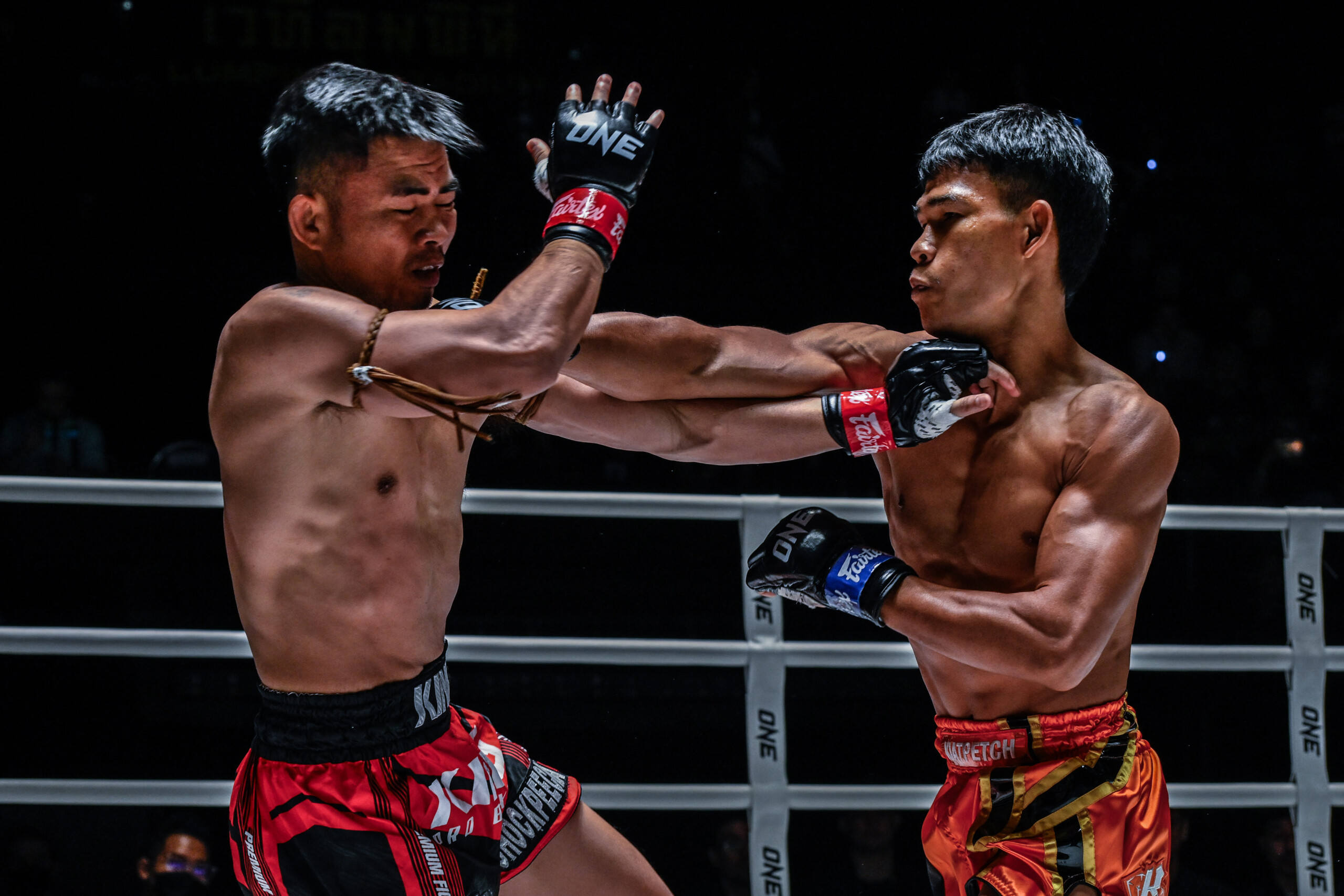 Chokpreecha PK Saenchai vs Suesat ManopGym OL50 (28)