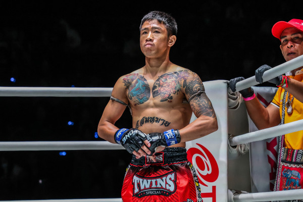 Denkriangkrai Singha Mawynn vs Mongkolkaew Sor Sommai OL53 (15)