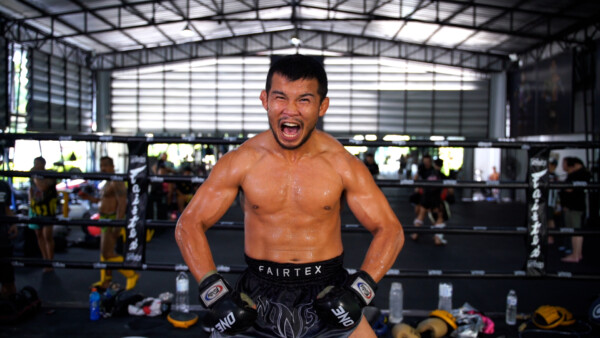 Nong-O Superbon open workout
