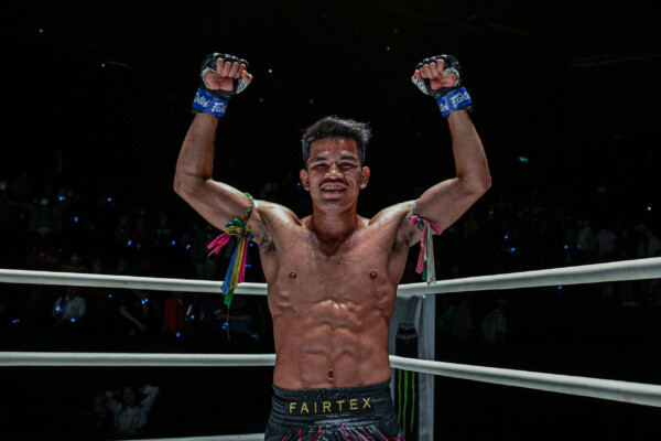 Dedduanglek TDed99 vs Nakrob Fairtex OL 41 29 scaled 1