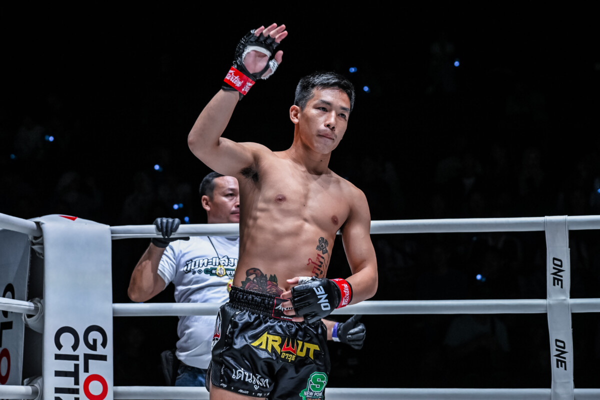 Denphuthai vs Petmuangsri (20)