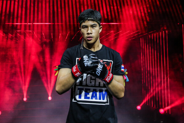 Kaotaem Fairtex VS Aslamjon Ortikov (4)