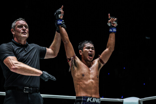 12 Kongsuk vs Muangthai OL84 (2)