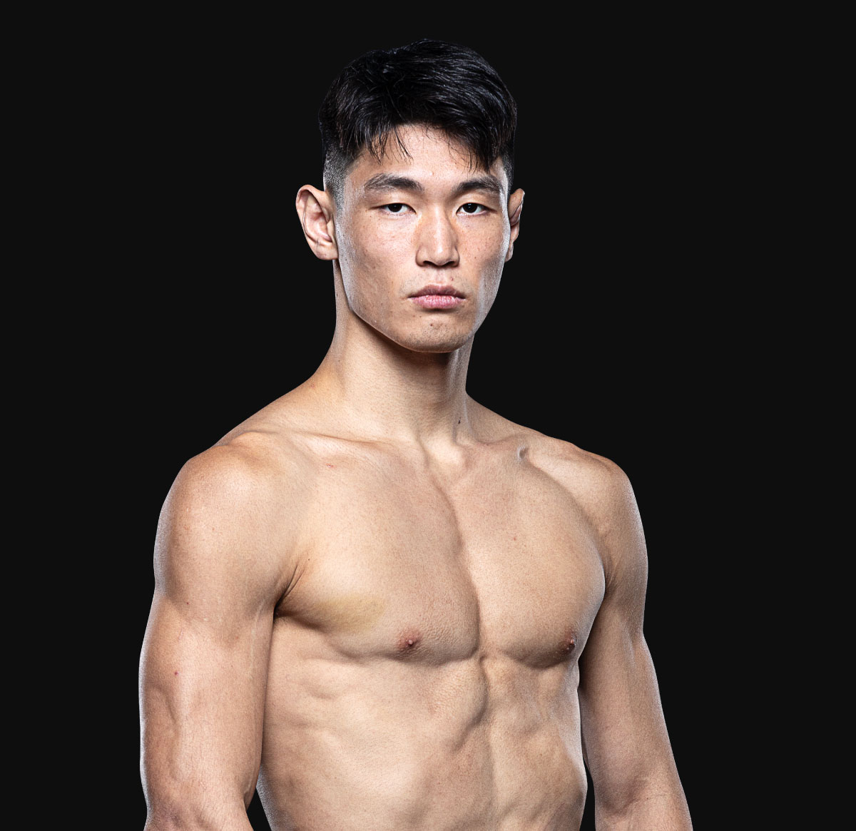 Lee_Jun_Hwan Hero 1200x1165 1
