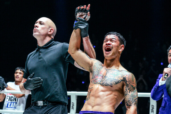 Nakrob Fairtex Kongthoranee Sor Sommai ONE Fight Night 26 18