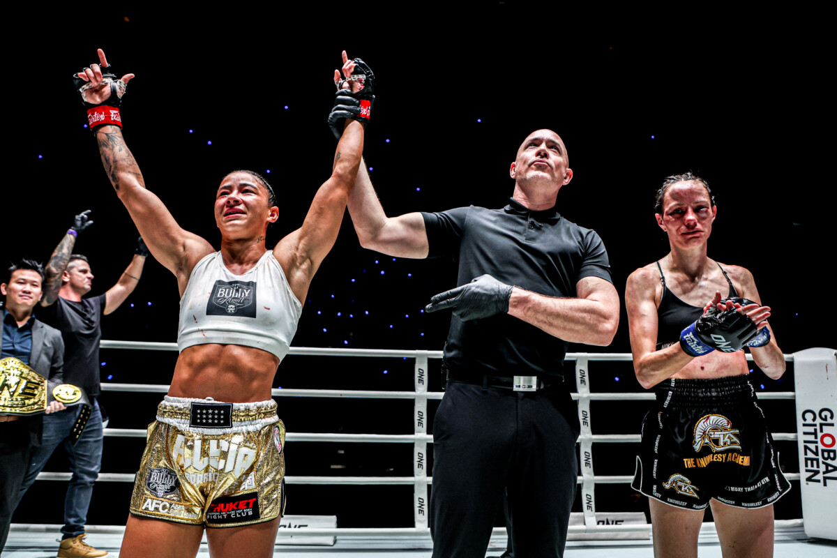 OFN29_11_AllyciaHellenRodrigues_VS_MarieMcManamon (70)