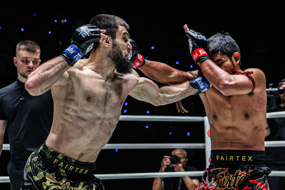 OL100 Muangthai Vs Ibragim Abdulmedzhidov (37)