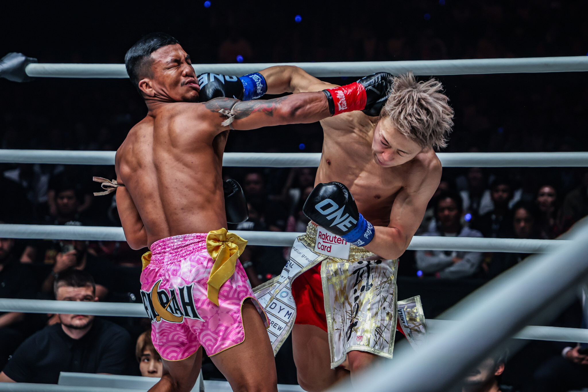 รถถัง จิตรเมืองนนท์ vs ทาเครุ ศึก ONE 172: ทาเครุ vs รถถัง