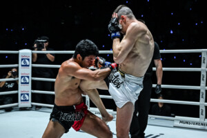 06 Komawut vs Soner Sen_OL110 2