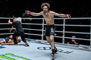 04 Maksim Bakhtin vs Javier Aparicio