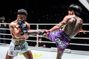 12 Singdomthong vs Abdallah Ondash OL112 17