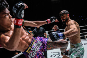 12 Singdomthong vs Abdallah Ondash OL112 18 1