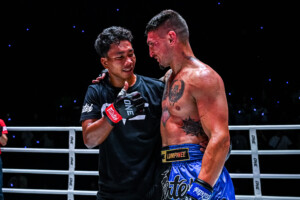 OL111 Petsukumvit vs Silviu Vitez 18