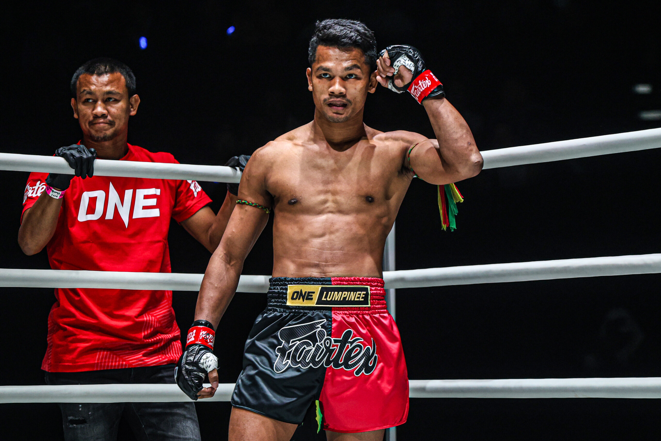 OL112_06 Khunponnoi vs Moe Htet Aung (18)