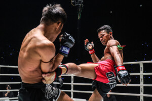 OL112_06 Khunponnoi vs Moe Htet Aung 28