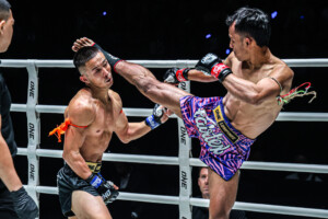 OL112_09 Samanchai vs Arsoonnoi 12