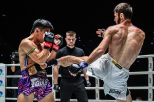OL113 Denphuthai vs Asadula Imangazaliev 33