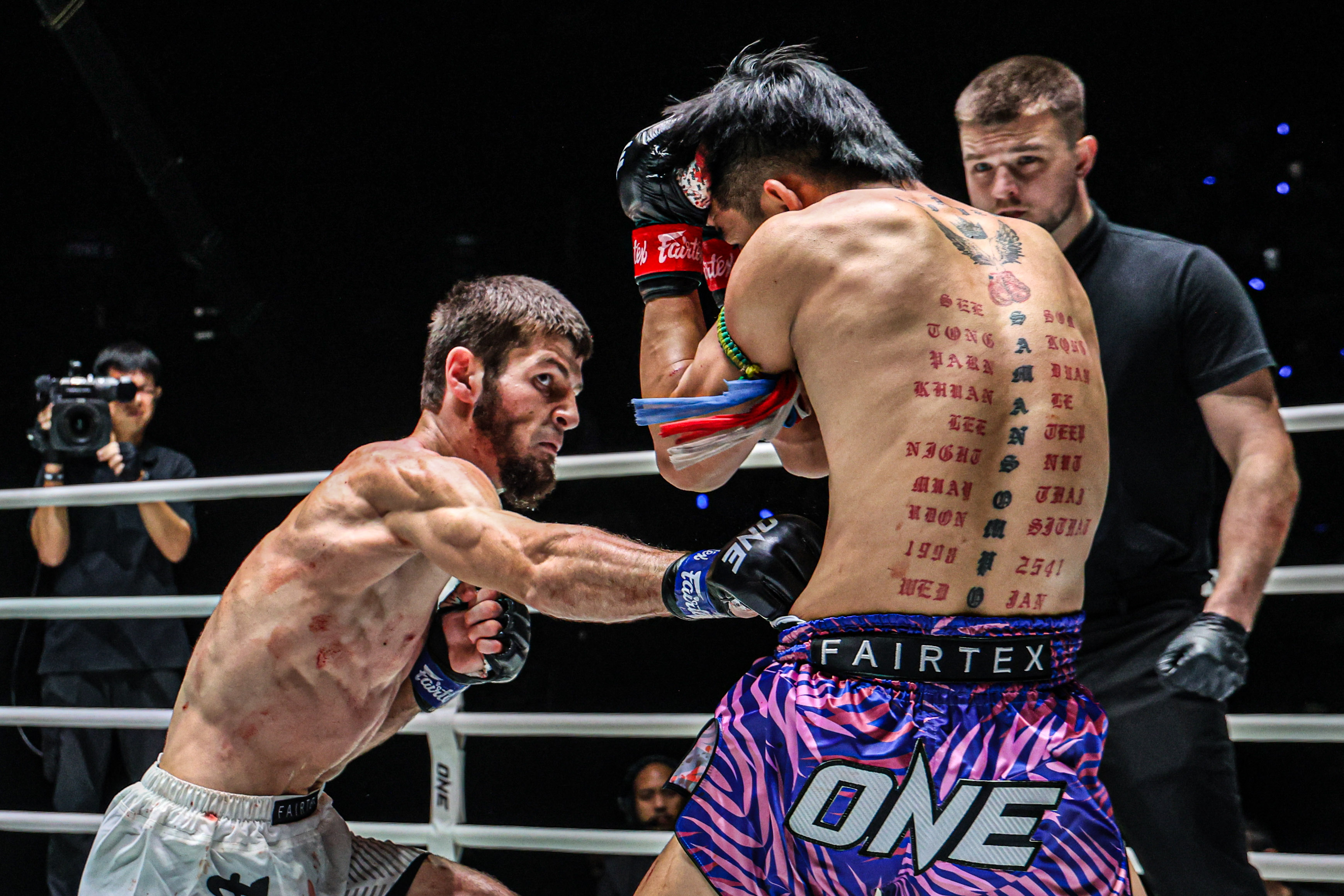 OL113 Denphuthai vs Asadula Imangazaliev 34.jpg