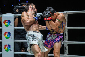 OL113 Denphuthai vs Asadula Imangazaliev 35