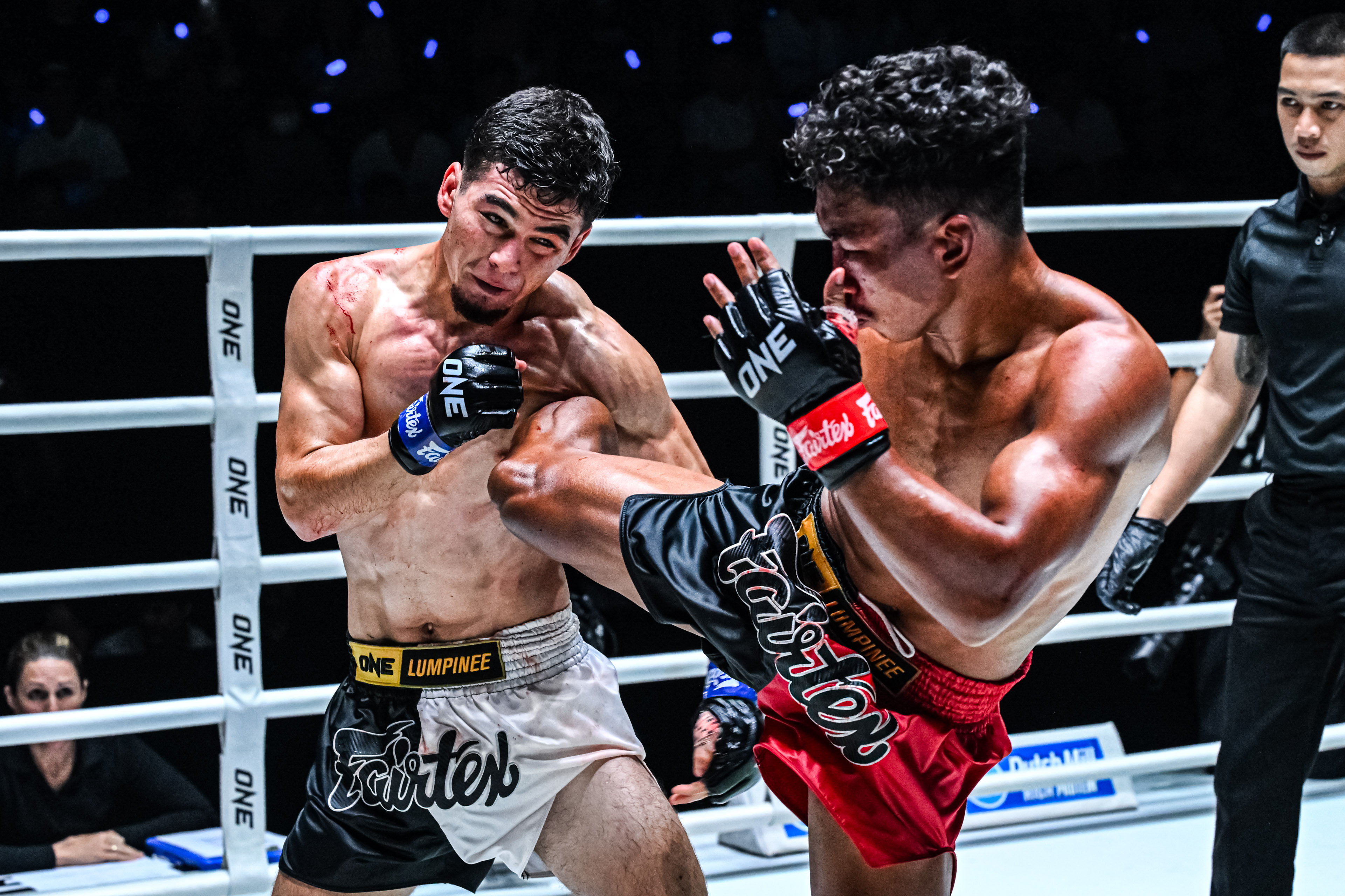 OL114 Petsukumvit vs Aslamjon Ortikov 33.jpg