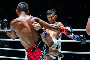 OL114_11_SangarthitvsSuablack 28