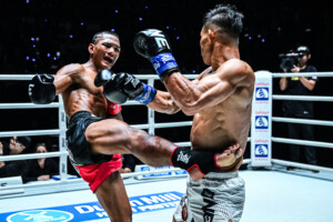 OL114_11_SangarthitvsSuablack 29