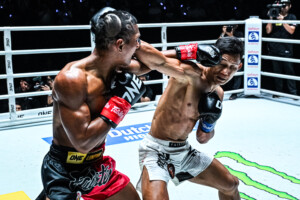 OL114_11_SangarthitvsSuablack 30