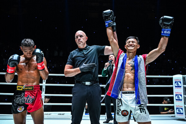 OL114_11_SangarthitvsSuablack (42)