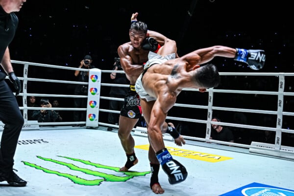 OL114_11_SangarthitvsSuablack (82)