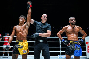 06 Otis Waghorn VS Hakim Bah OL118 28