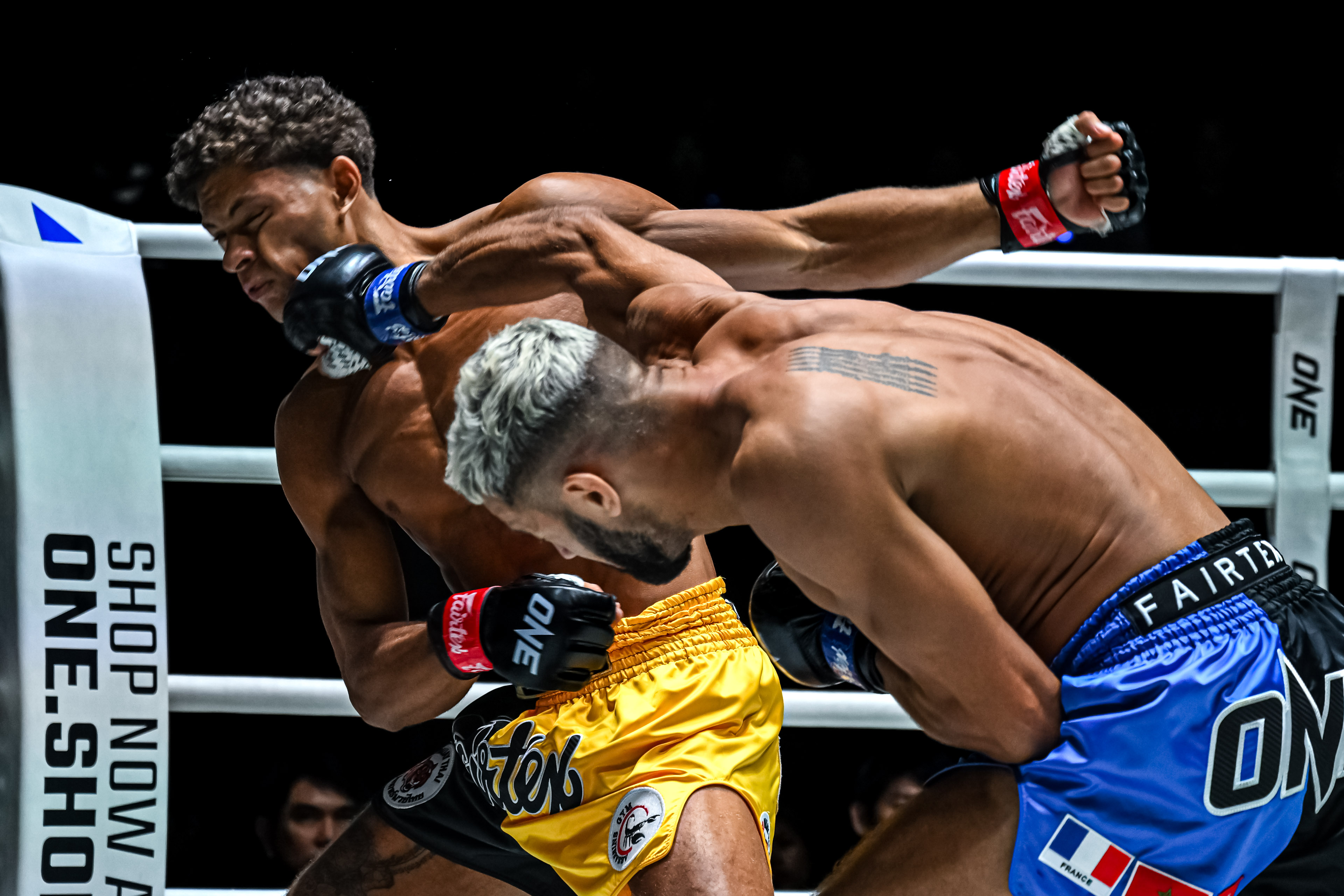 06 Otis Waghorn VS Hakim Bah OL118 34.jpg