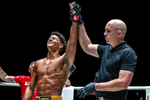 06 Otis Waghorn VS Hakim Bah OL118 42