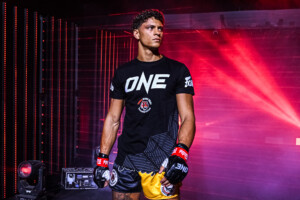 06 Otis Waghorn VS Hakim Bah OL118 7