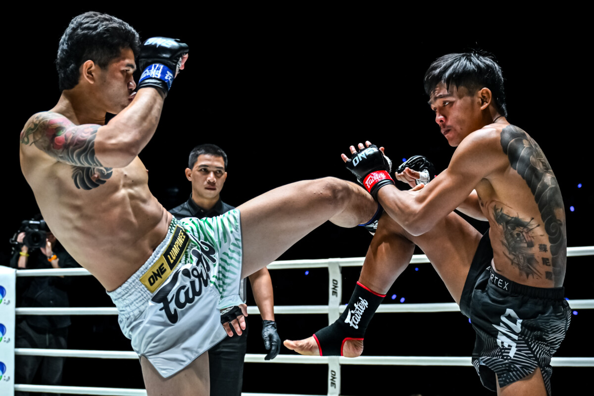 ต่างคนต่างแรง