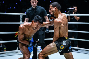 06 Walid Sakhraji vs Khunponnoi OL119 8