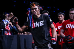 09 Ferrari vs Kongklai OL122 44