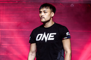 12 Tengnueng vs Maksim Bakhtin OL121 19