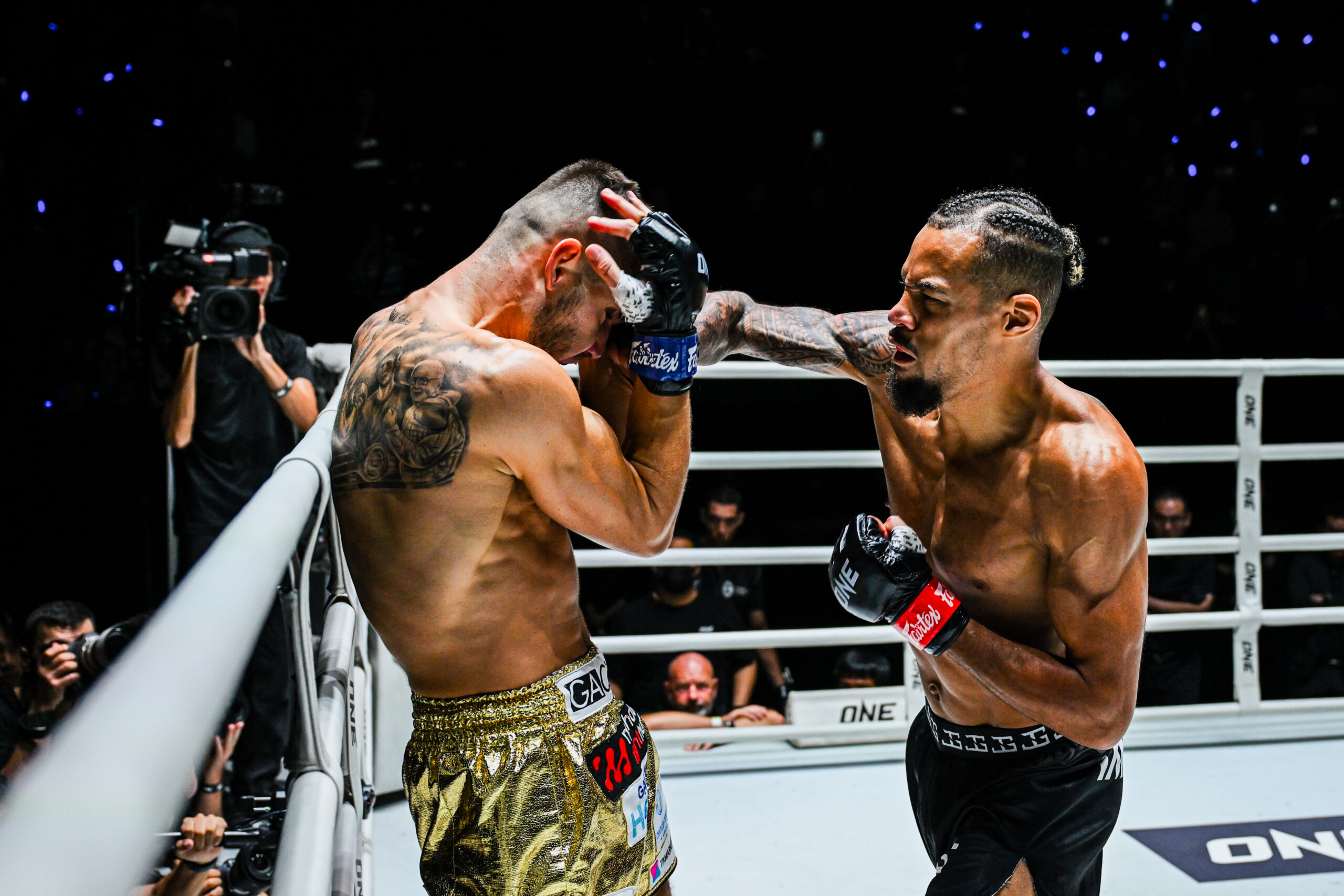 “รีเกียน เออร์เซล” เล่นงาน "จอร์จ จาร์วิส" ในศึก ONE Fight Night 34