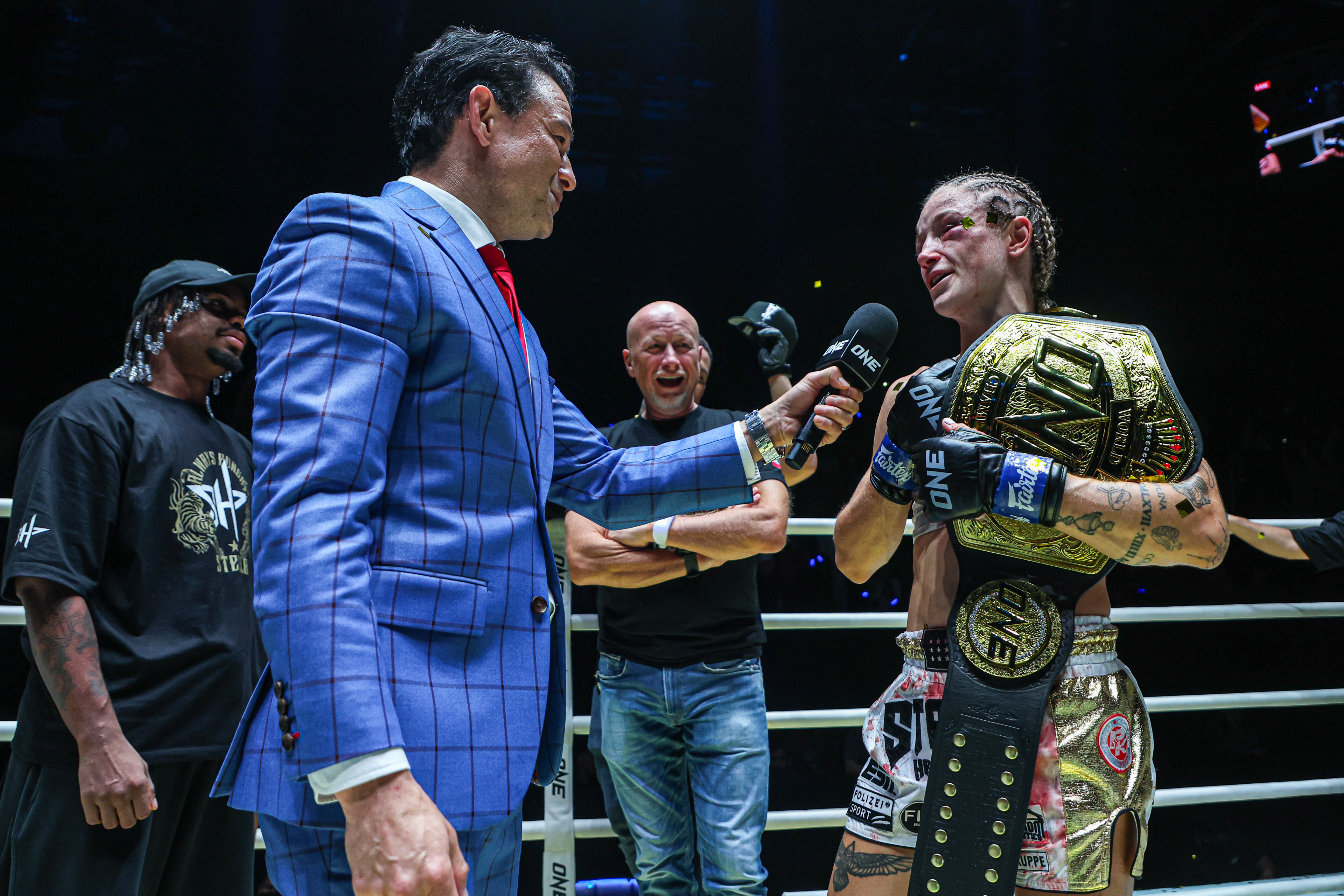 08 Jackie Buntan vs Stella Hemetsberger OFN35 20.jpg