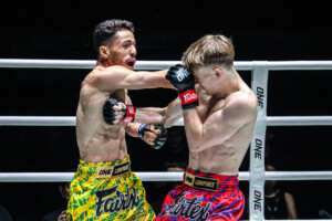 06 Fergus Smith vs Zahran Al Wesabi OL129 10
