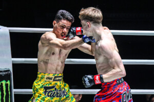 06 Fergus Smith vs Zahran Al Wesabi OL129 15